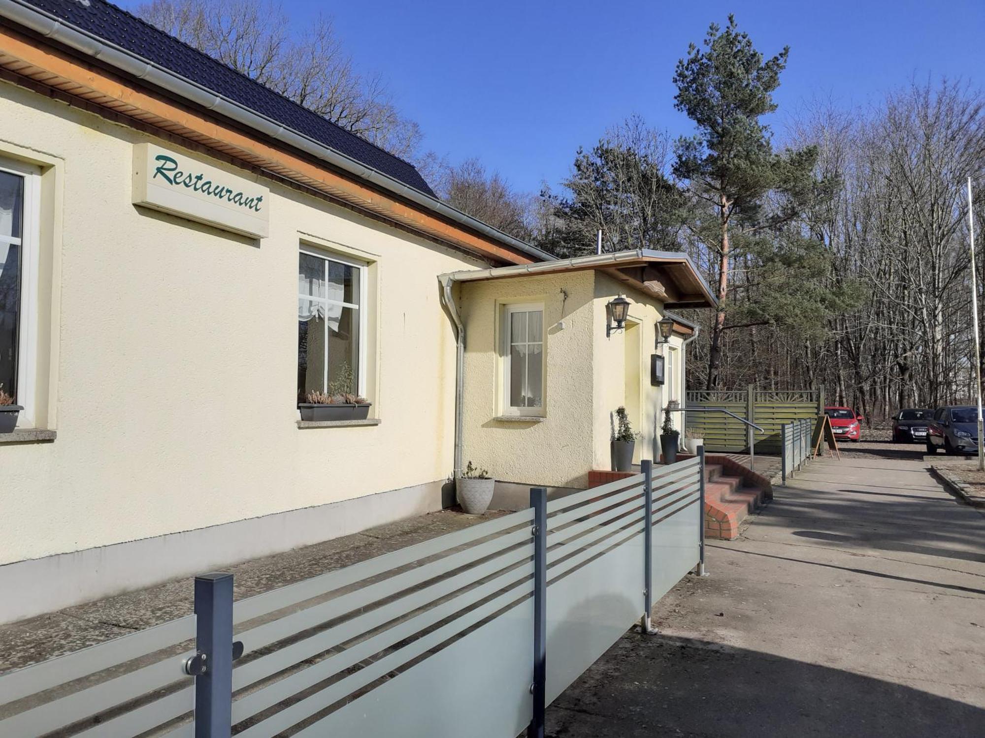 Hotel Waldperle à Jarmen Extérieur photo